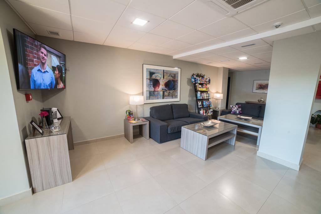 Hotel Miguel Sanchez Alhaurín de la Torre Eksteriør billede